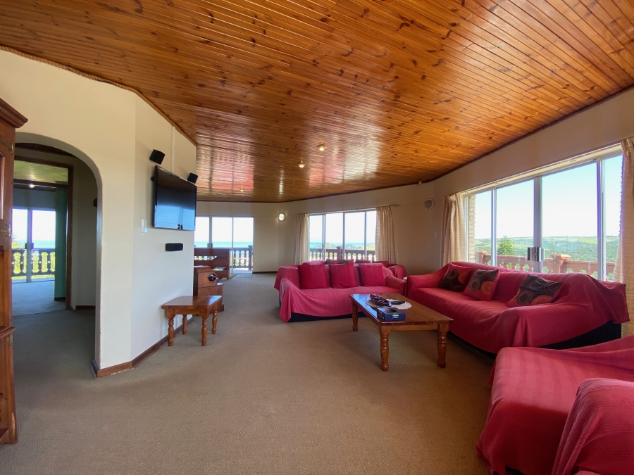 5 Bedroom Property for Sale in Cintsa East Eastern Cape